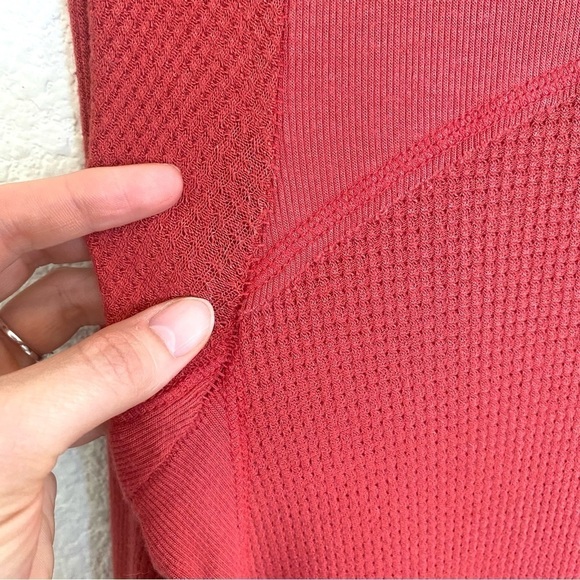 Free People Malibu Thermal Lagenlook Boho Top in Pink Coral Small - Picture 4 of 11